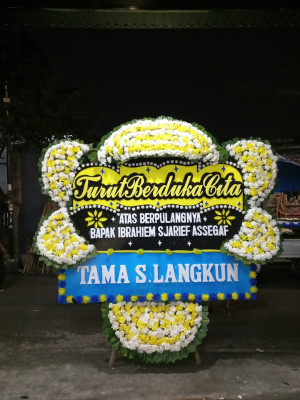 Papan Bunga Duka di Egiam